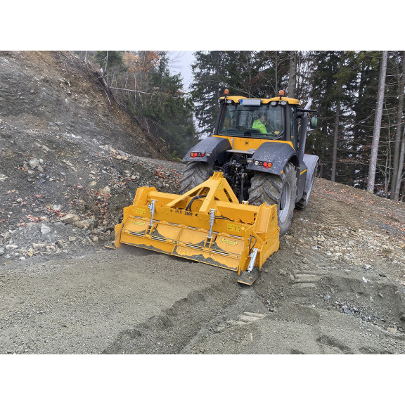 Broyeur de pierre Valentini Attila FA-N DE 1.80 &agrave; 3.00m