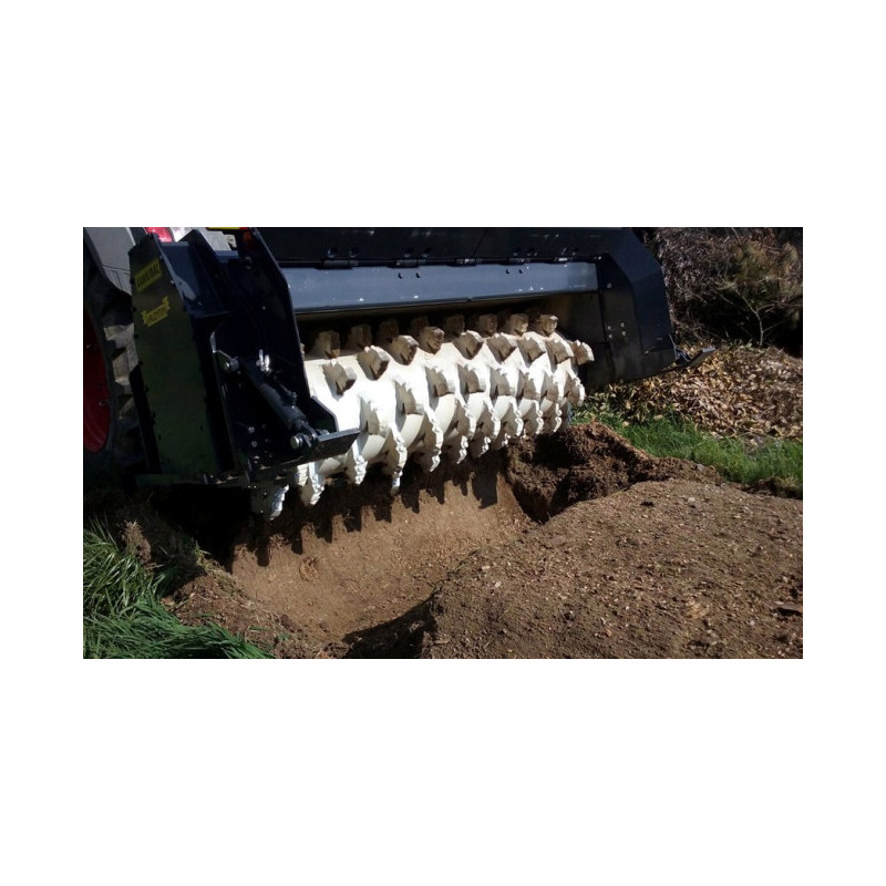 Broyeur forestier Valentini Cannibal de 1.80 à 3.50m, profondeur jusqu'à 50cm Broyeur forestier Valentini Cannibal de 1.80 à 3.50m, profondeur jusqu'à 50cm