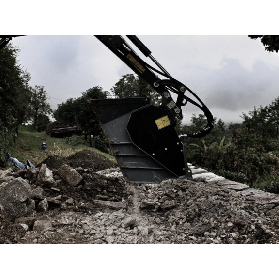 Godet concasseur CM CBL-C120