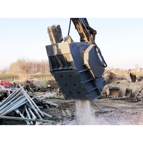 Godet concasseur CM CBF 70
