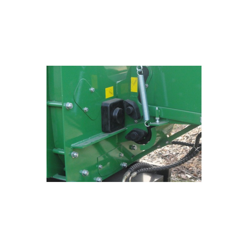 Broyeur de branche prise de force GEO ECO 17H avec ameneur hydraulique Broyeur de branche prise de force GEO ECO 17H avec ameneur hydraulique