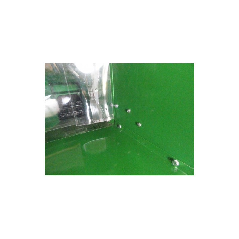 Broyeur de branche prise de force GEO ECO 17H avec ameneur hydraulique Broyeur de branche prise de force GEO ECO 17H avec ameneur hydraulique