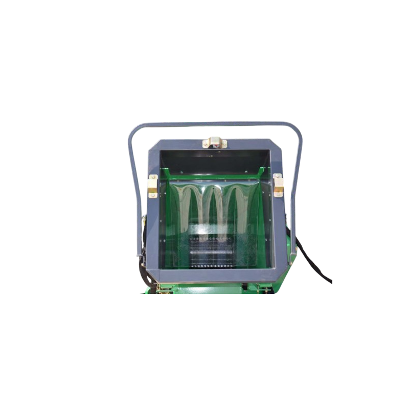 Broyeur de branche prise de force GEO ECO 22Z avec ameneur hydraulique