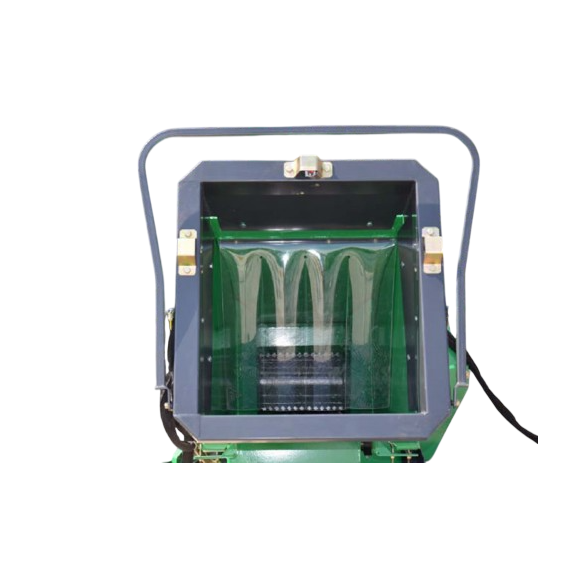 Broyeur de branche prise de force GEO ECO 22Z avec ameneur hydraulique