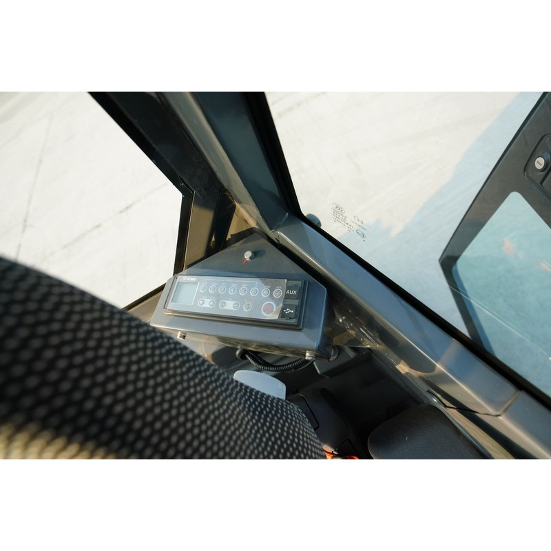 Mini-Pelle XCMG XE27E Cabine