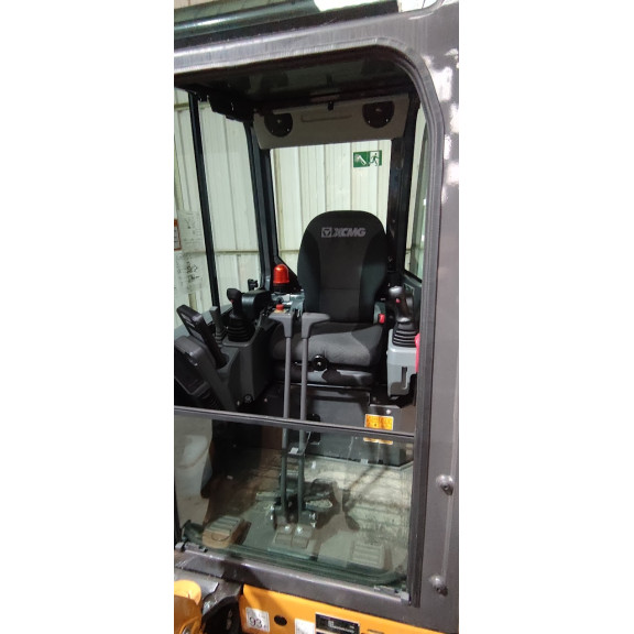 Mini-Pelle XCMG XE27E Cabine