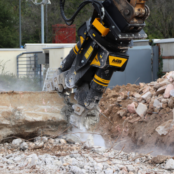 Pince croc b&eacute;ton MB-PT1650